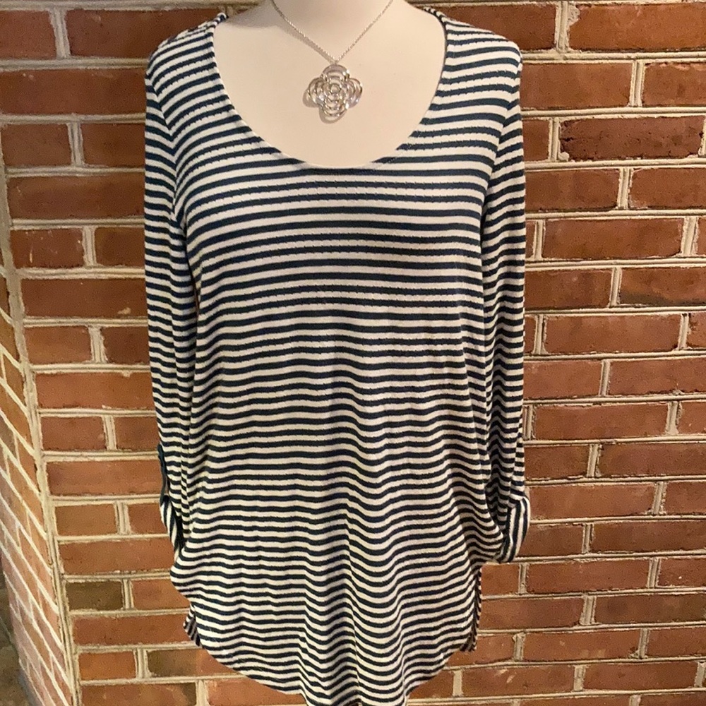 Anthropologie Akemi + Kin 3/4 Sleeve Top Sz XS